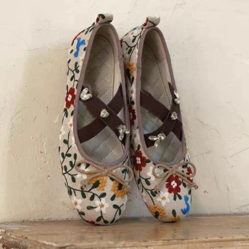 Embroidery Flower Ballet Flats - Women Fashion Designer のレビューと価格