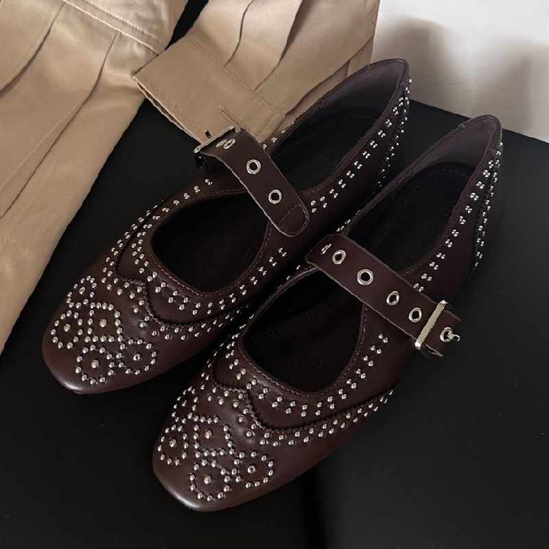 Retro Rivet Buckle Design Flat - Women Fashion Brand のレビューと価格