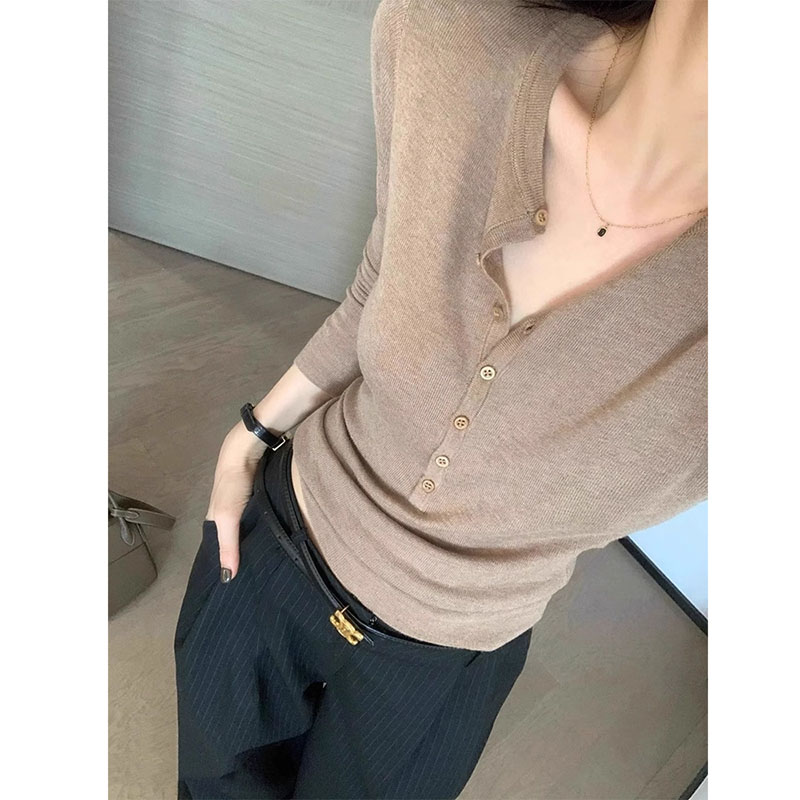 Women Long Sleeved Top V-neck  - Women Fashion Designer のレビューと価格