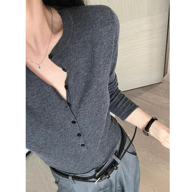 Women Long Sleeved Top V-neck  - Women Fashion Designer のレビューと価格