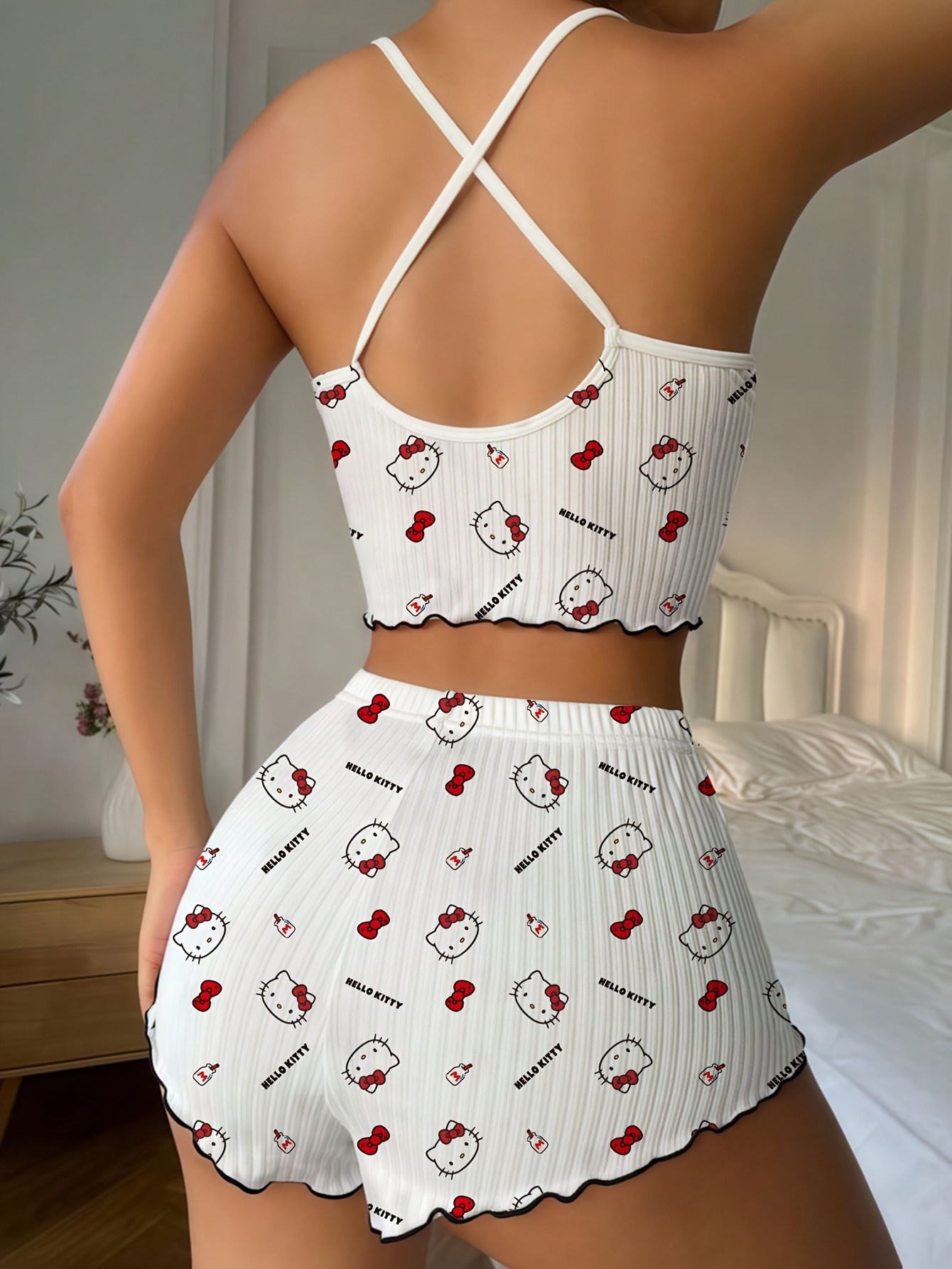 Sanrio Hello Kitty Bowknot Sus - Women Top Fashion のレビューと価格