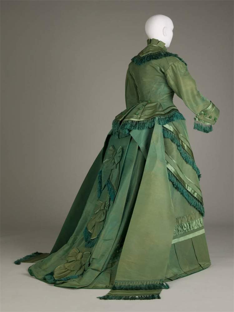 1870s Victorian Fashion Green  - Women'S Fashion Victorian のレビューと価格