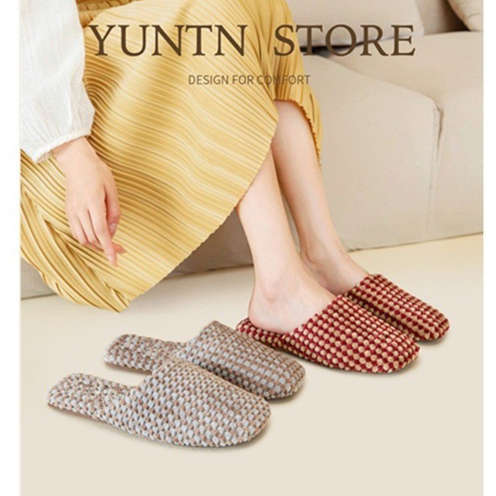 Comfortable and Warm Satin Cot - Women Fashion Brand のレビューと価格