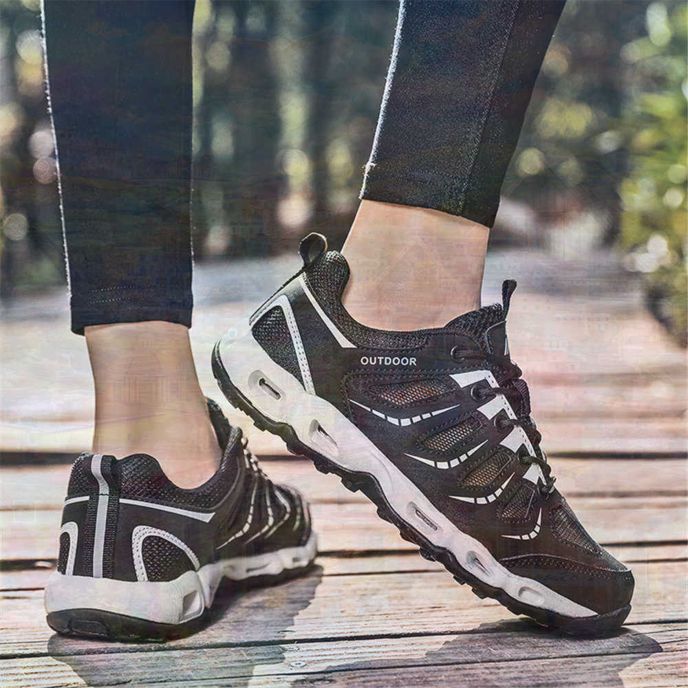 Sumer Round Tip Silver Sneaker - Women Fashion Name Ideas のレビューと価格