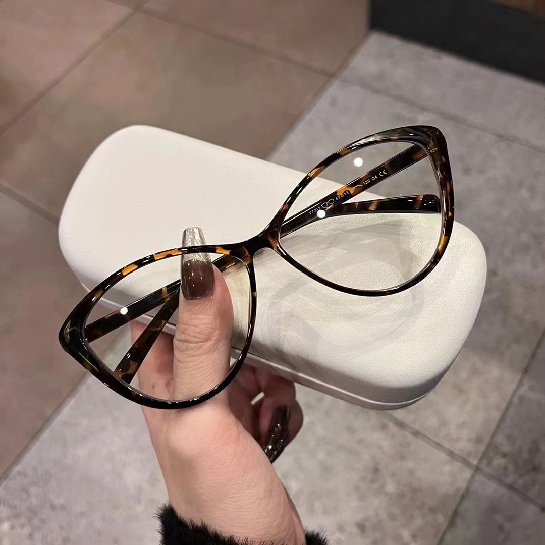 New Large-frame Cat-eye Retro  - Women'S Fashion Glasses Non Prescription のレビューと価格